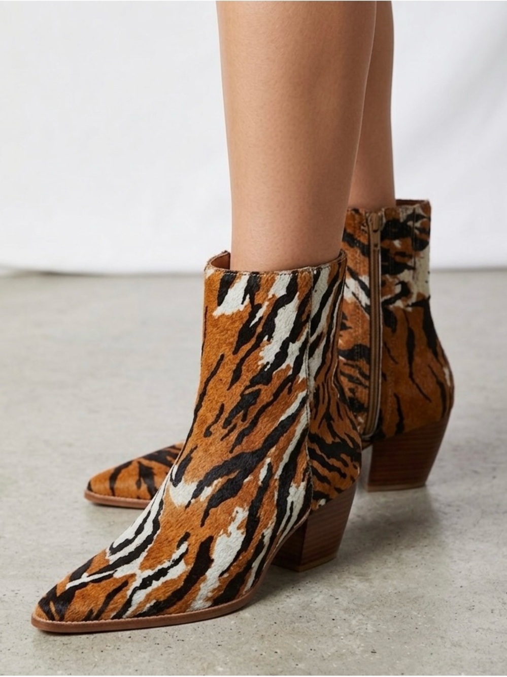 New Matisse Caty Tiger-Print Leather Ankle Boots calf fur size 7.5